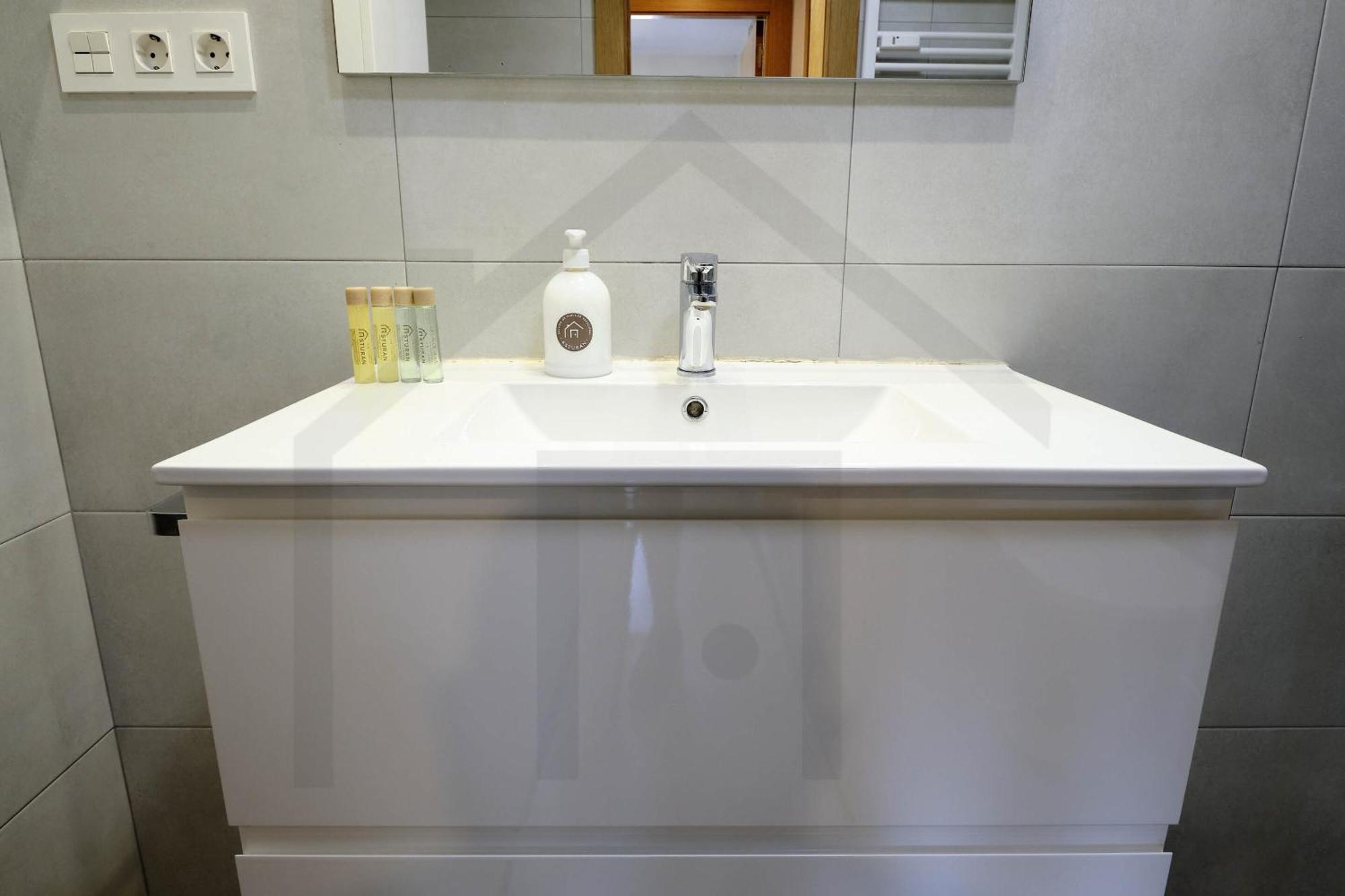 Campoamor Centro - Coqueto apartamento con WiFi. Oviede Extérieur photo